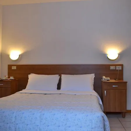 Hotel Pineta 3*
