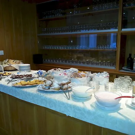 Hotel Pineta 3*