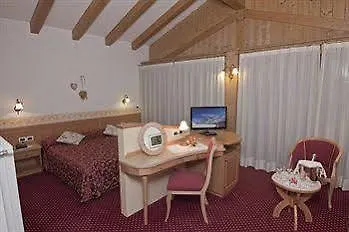 Hotel Pineta 3*