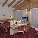 Otel Pineta 3*